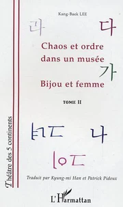 Chaos et ordre dans un musée, Bijou et femme