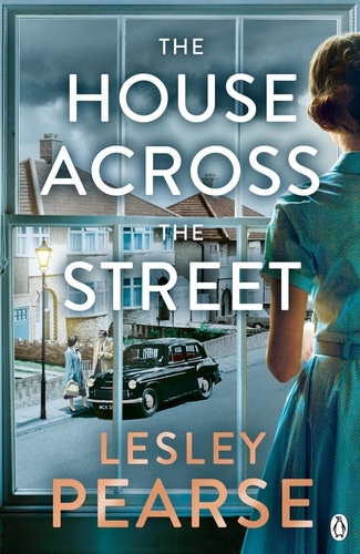 Lesley Pearse - The house across the street.
