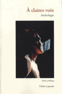 A claires voix