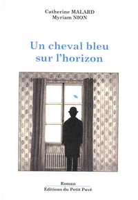 Un cheval bleu sur l'horizon