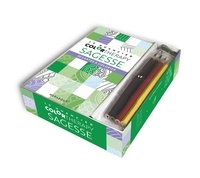  Marabout - Coffret Le nuancier colortherapy sagesse - Avec 30 cartes à colorier, 4 crayons de couleur et 1 taille-crayon.