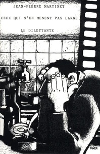 Ceux qui n'en mènent pas large ; Au fond de la cour à droite