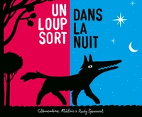 Un loup sort dans la nuit