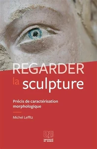 Regarder la sculpture
