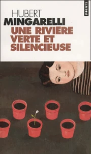 Une rivière verte et silencieuse