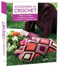 Natalie Spiteri - Accessoires au crochet - Coffret 15 modèles à crocheter + 1 crochet + 1 pelote de coton.