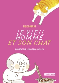 Le vieil homme et son chat dorment sur leurs deux oreilles