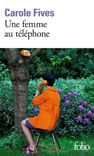 Une Femme Au Téléphone