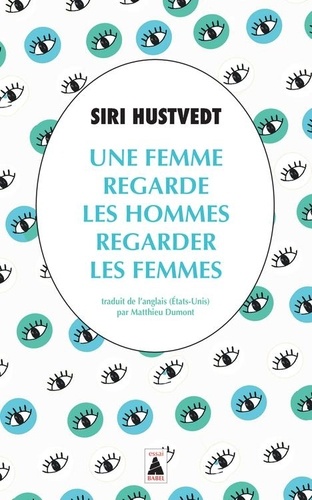 Une Femme Regarde Les Hommes Regarder Les Femmes