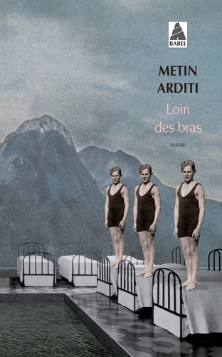 Loin Des Bras