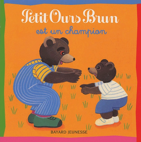 Petit Ours Brun Est Un Champion
