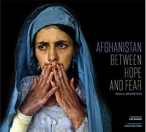 Paula Bronstein et Kim Barker - Afghanistan - Between Hope and Fear.