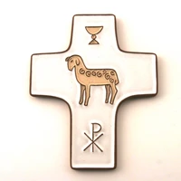 Croix céramique Agneau blanche - 11,5 x 9,5 cm