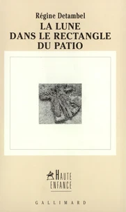 La lune dans le rectangle du patio
