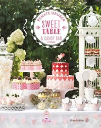 Sweet Table &amp; Candy Bar