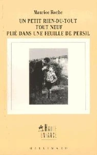 Un petit rien-du-tout tout neuf plié dans une feuille de persil