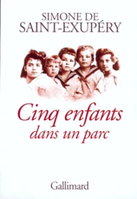 Cinq Enfants Dans Un Parc