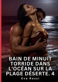 Bain de minuit torride dans l'océan sur la plage déserte #4