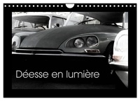 Uysal photography nupho Nihat - CALVENDO Art  : Déesse en lumière (Calendrier mural 2024 DIN A4 vertical), CALVENDO calendrier mensuel - Lumières et contrastes d'une voiture vintage française.