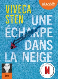 Une écharpe dans la neige