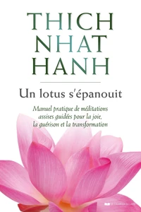 Un lotus s'épanouit