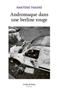 Andromaque dans une berline rouge