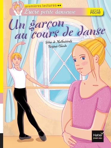 Un garçon au cours de danse