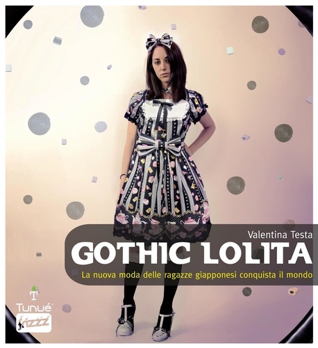 Valentina Testa - Gothic Lolita.