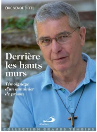 Derrière les hauts murs