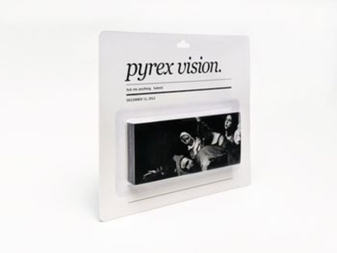 Virgil Abloh - A team with no sport - Virgil Abloh pyrex vision flip book.