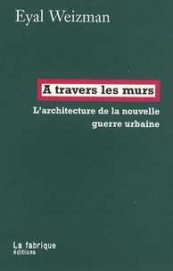 A travers les murs