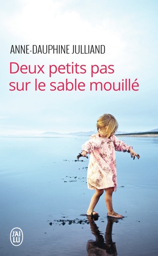 Deux petits pas sur le sable mouillé