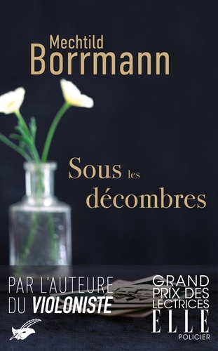 Sous les décombres