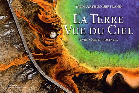 Yann Arthus-Bertrand - La Terre vue du ciel - Livre cartes postales.
